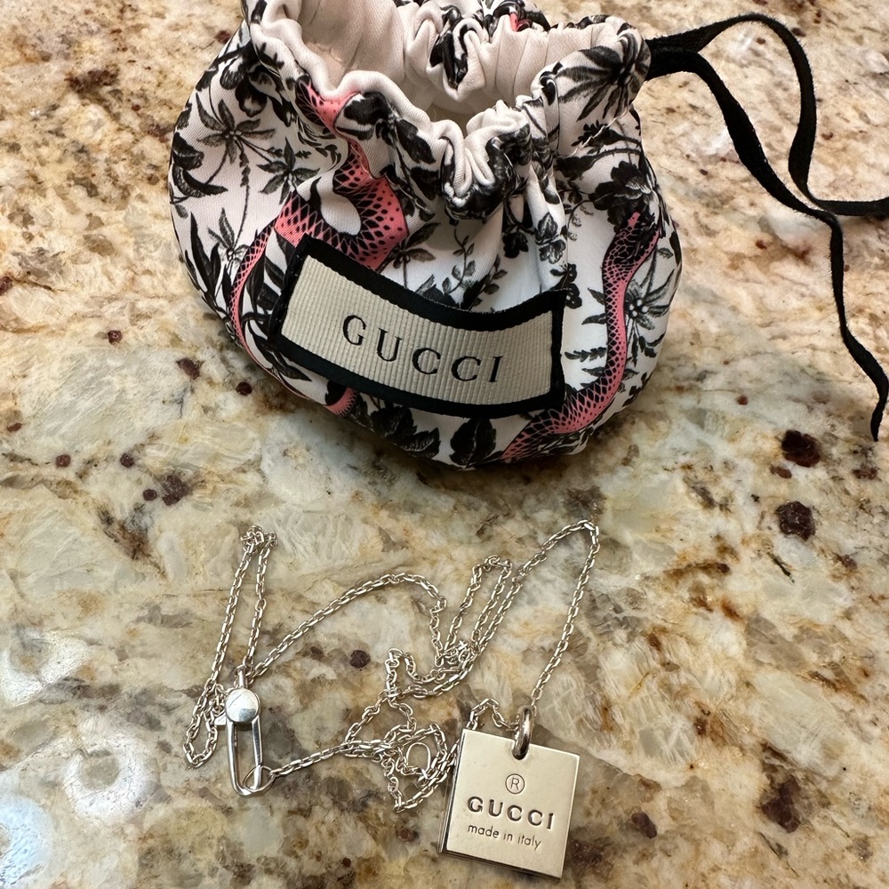 Gucci necklace